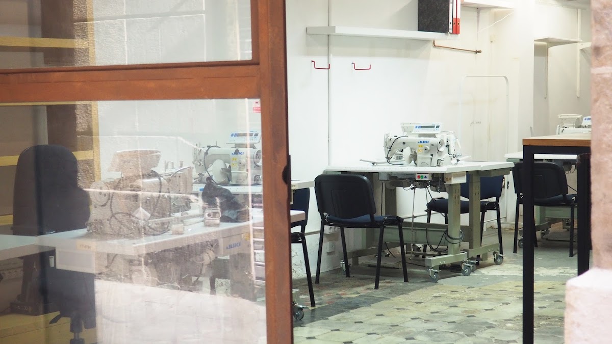 Arreglos de Roba i Formació en Costura - Fundació Roure