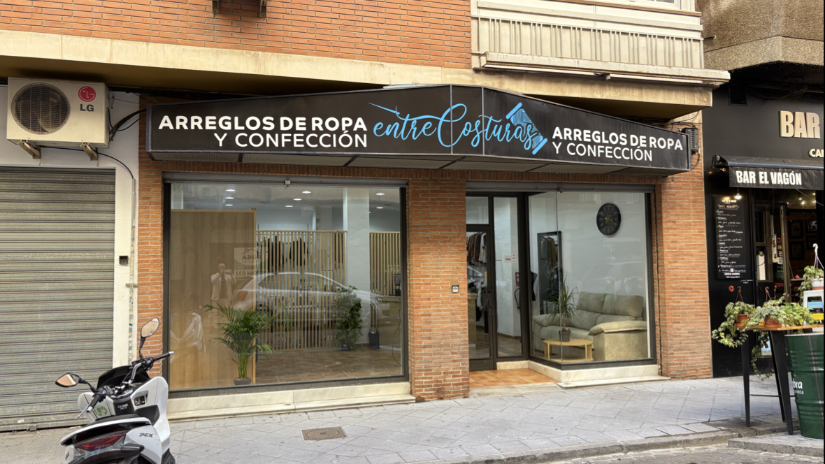 Entre Costuras . Arreglos y Confección de Ropa.