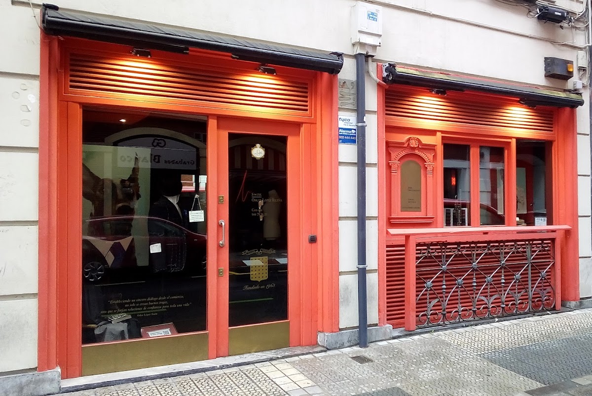 Oskar López Ileaña.sastre