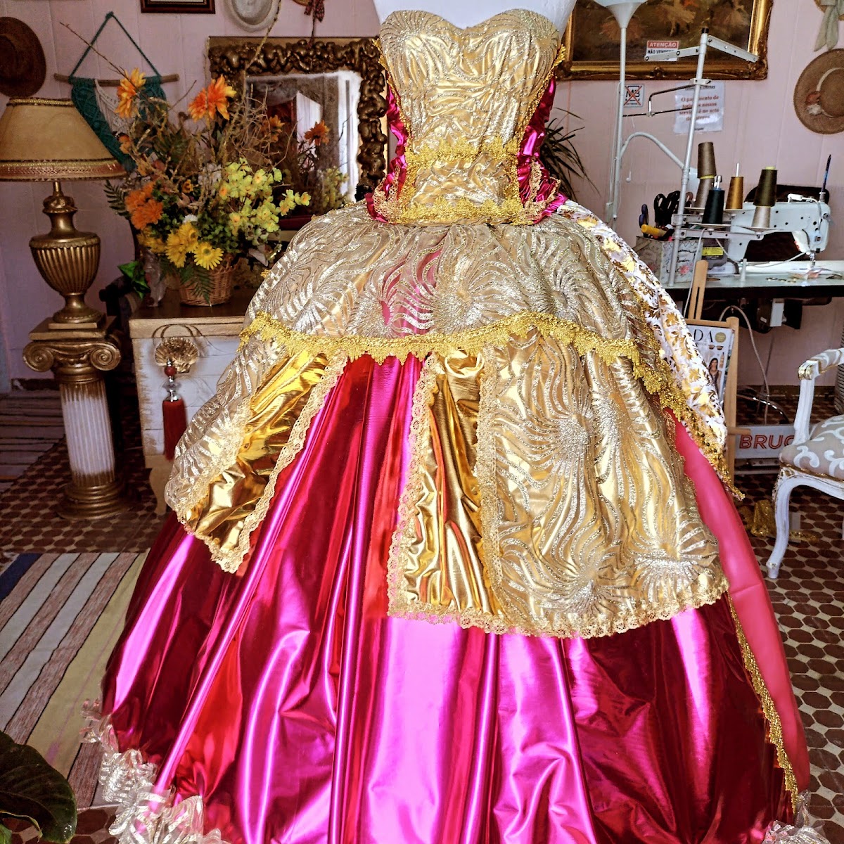 Fernanda Gomes - Atelier de Costura e Decoração