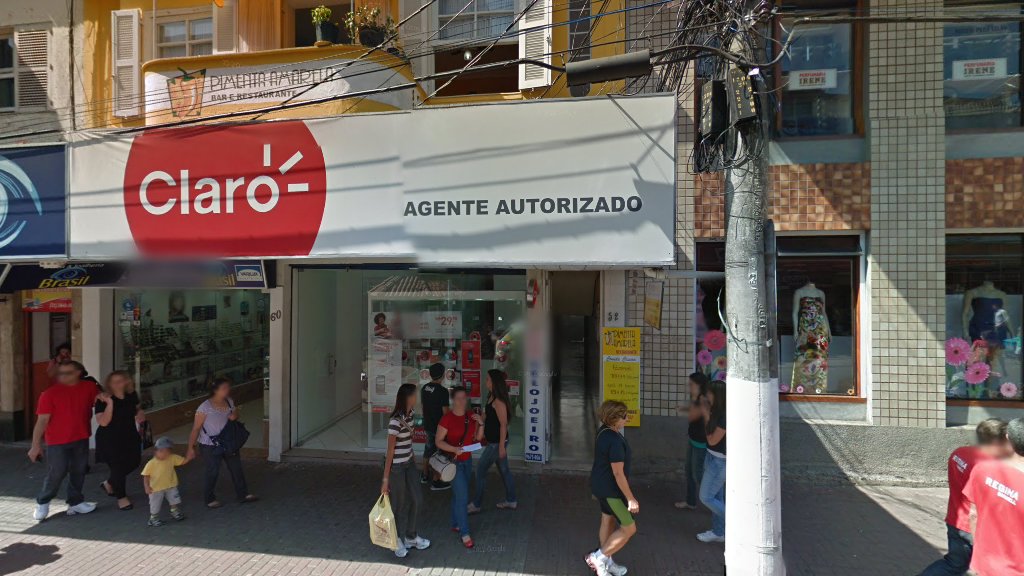 Adelaide Reparos de Roupas, Costureira e Alfaiate