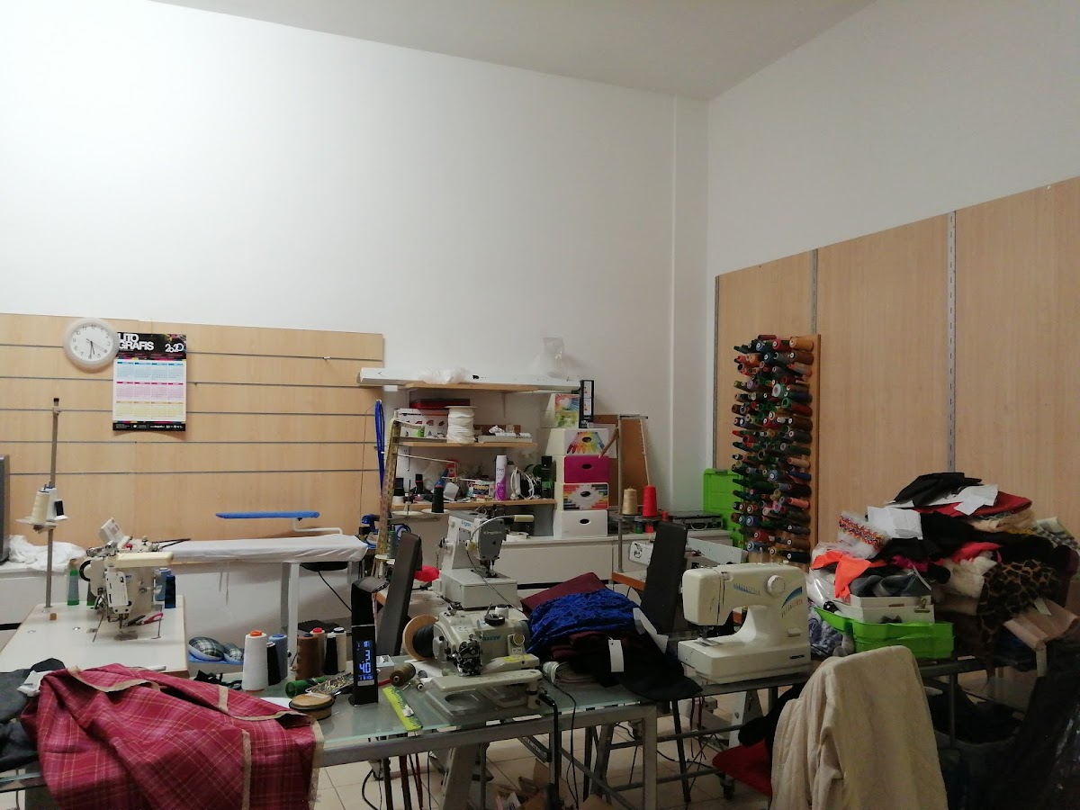 Dress Code Atelier & Retrosaria & Engomadoria