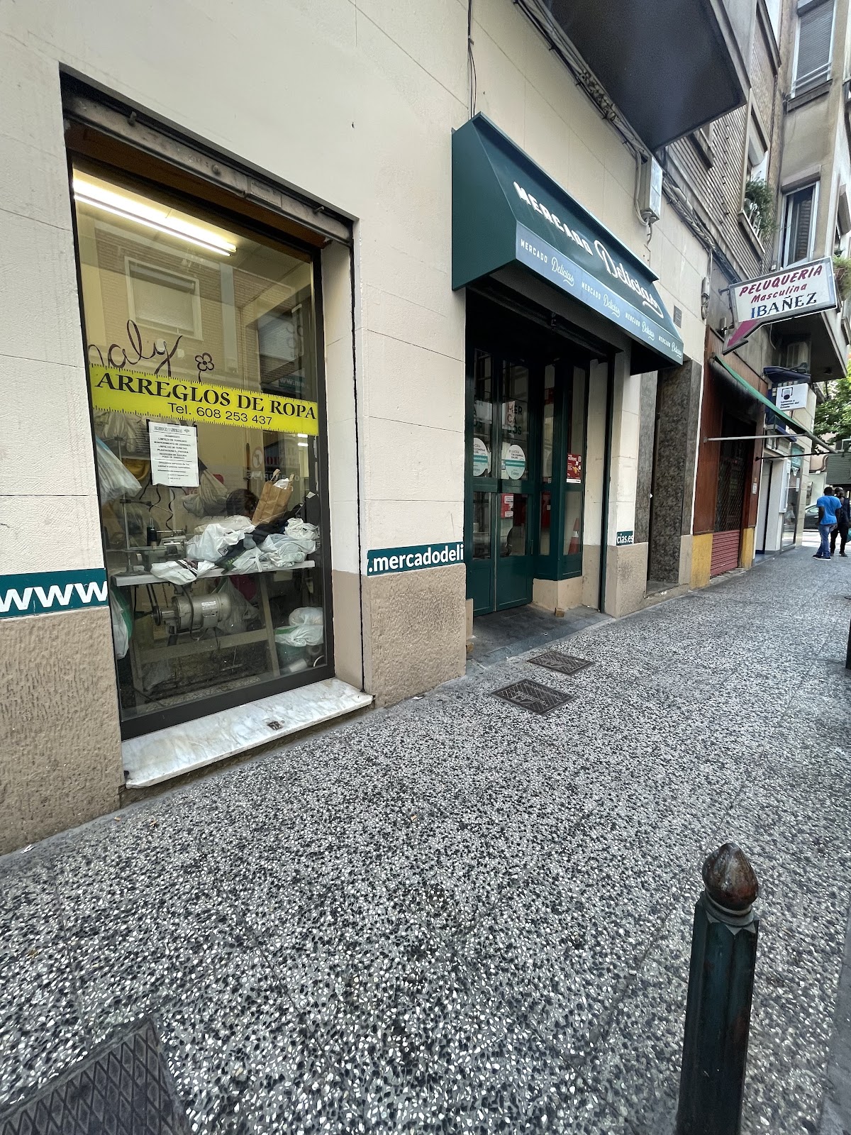 Ángela Taller de Costura Arreglos de Ropa