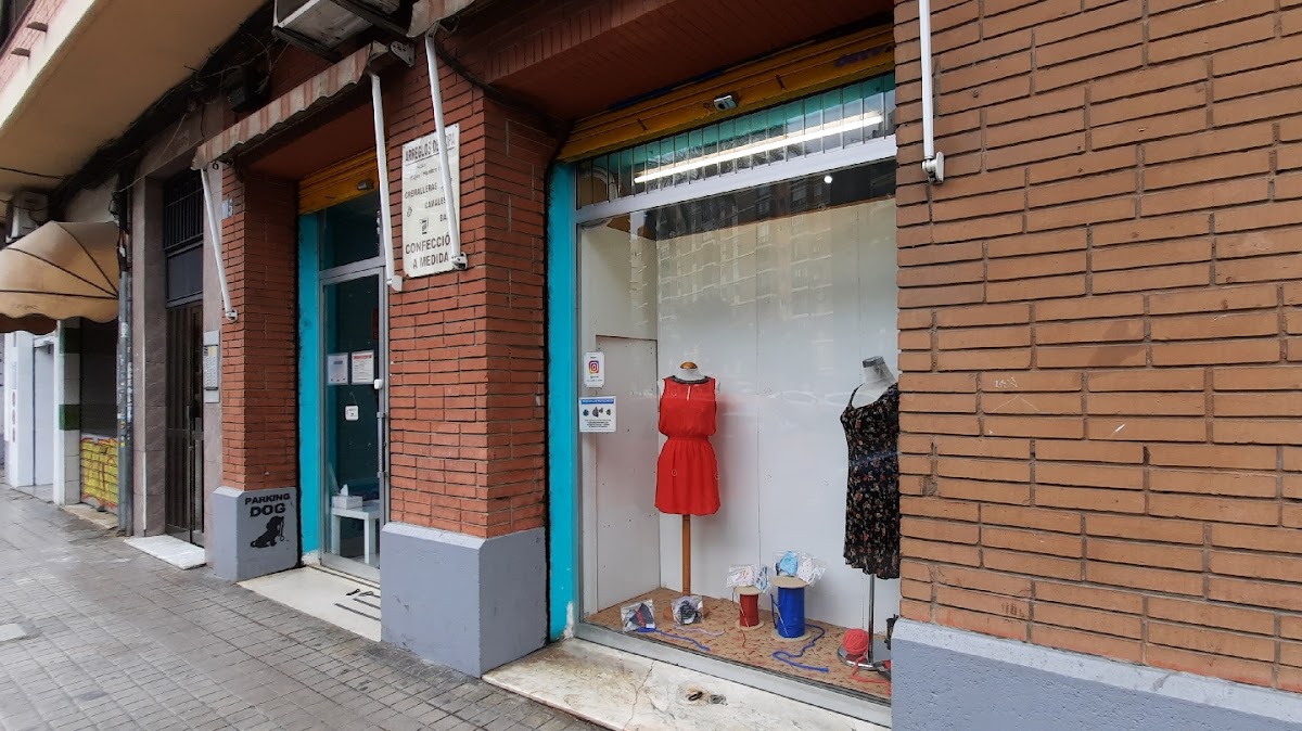 Entre Costura y Costura.